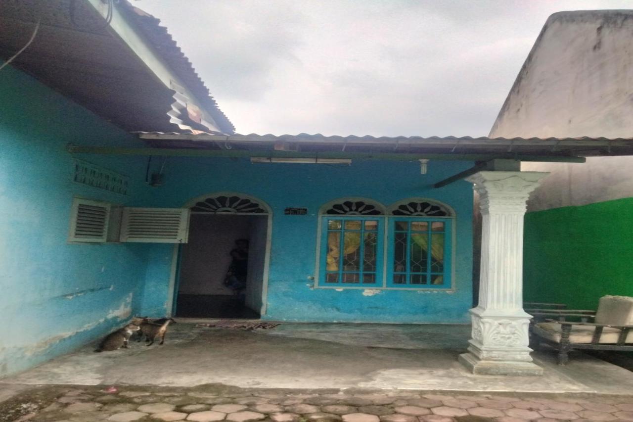Spot On 93104 Barak Tambunan Nearbelawan Port 2* Medan