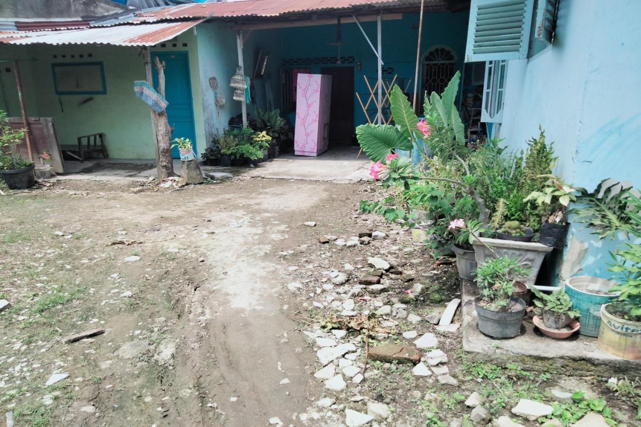 Spot On 93104 Barak Tambunan Nearbelawan Port 2* Medan